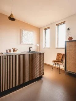 HKliving Shell Vase Brown Medium 7 HKliving Shell Vase Brown Medium