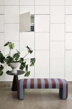 HKliving White Metal Raised Cup Planter