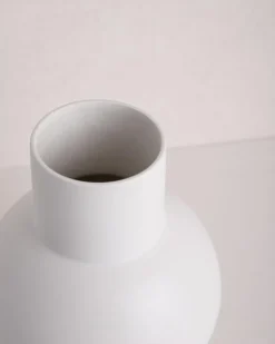 HKliving Matt White Vase M 7 HKliving Matt White Vase M